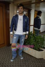 Vivek Oberoi at Prince film photo shoot in Sun N Sand on 17th March 2010 (18).JPG